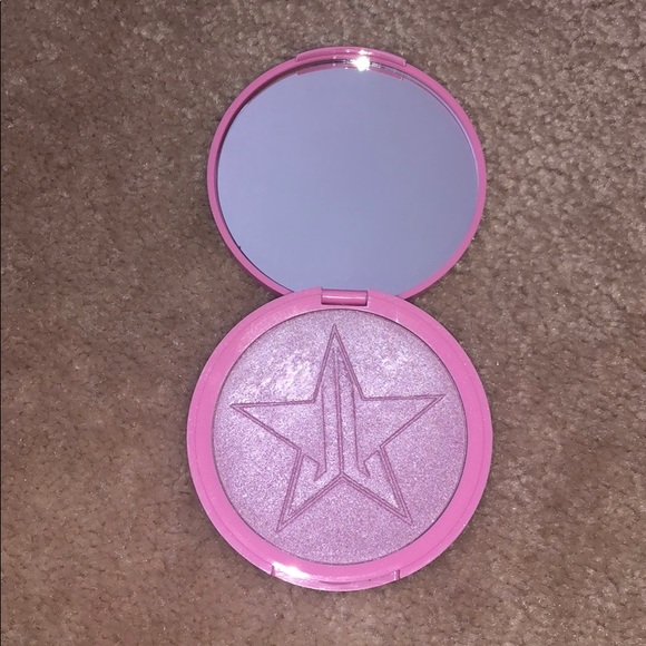 Jeffree Star Other - DISCONTINUED Jeffree Star Neffree Highlighter